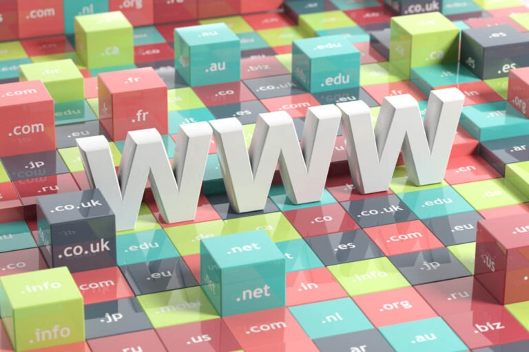 transfer domeny, jak przenieść domenę do innego operatora